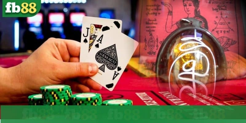 Bùa nhau mèo khi đánh bài